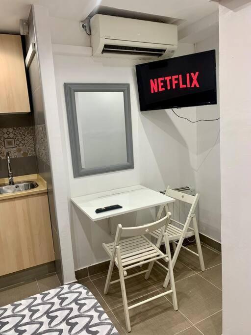 Nice Apartment In Barcelona By Perita Next Metro St T1 Екстер'єр фото