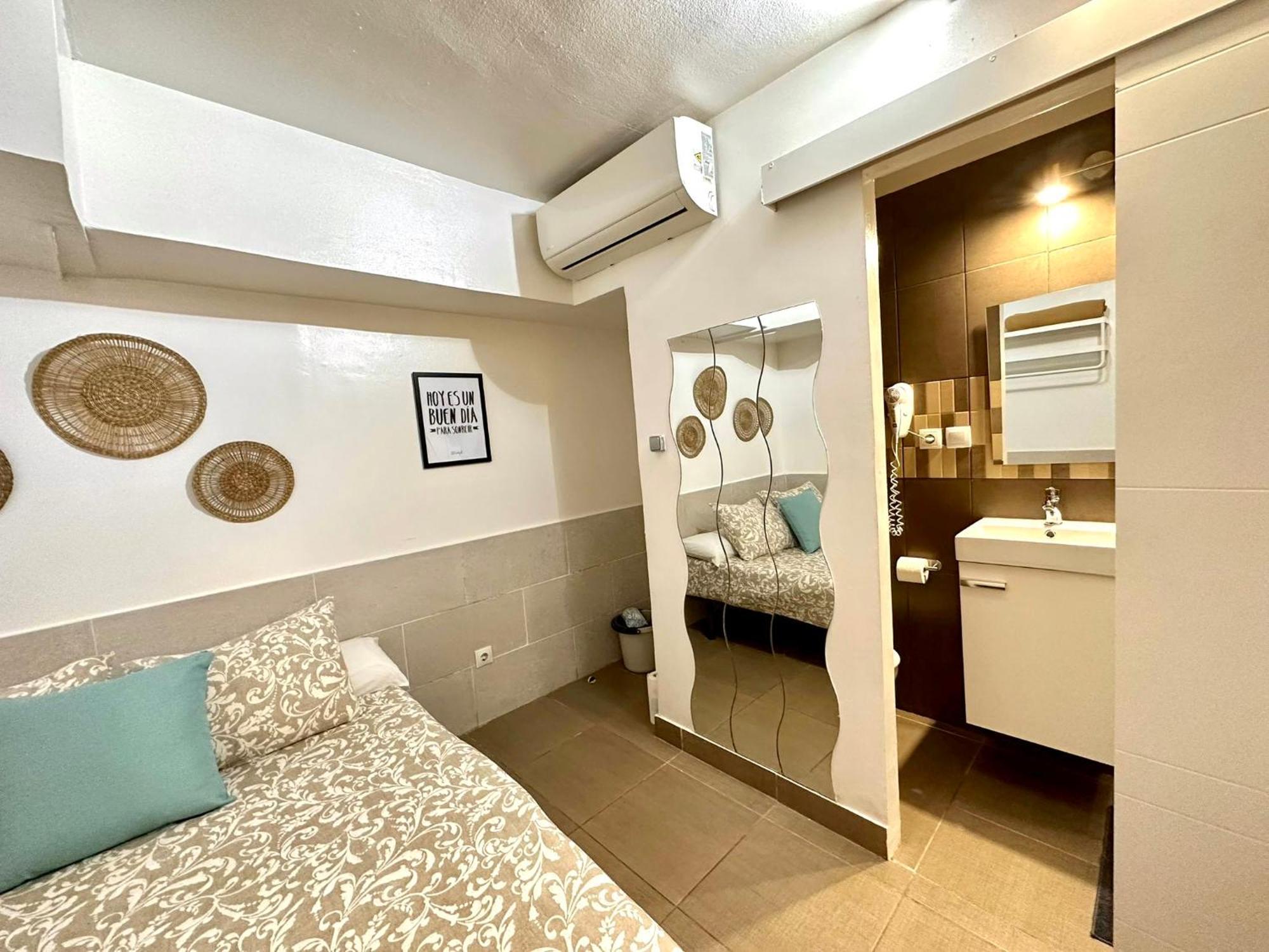 Nice Apartment In Barcelona By Perita Next Metro St T1 Екстер'єр фото