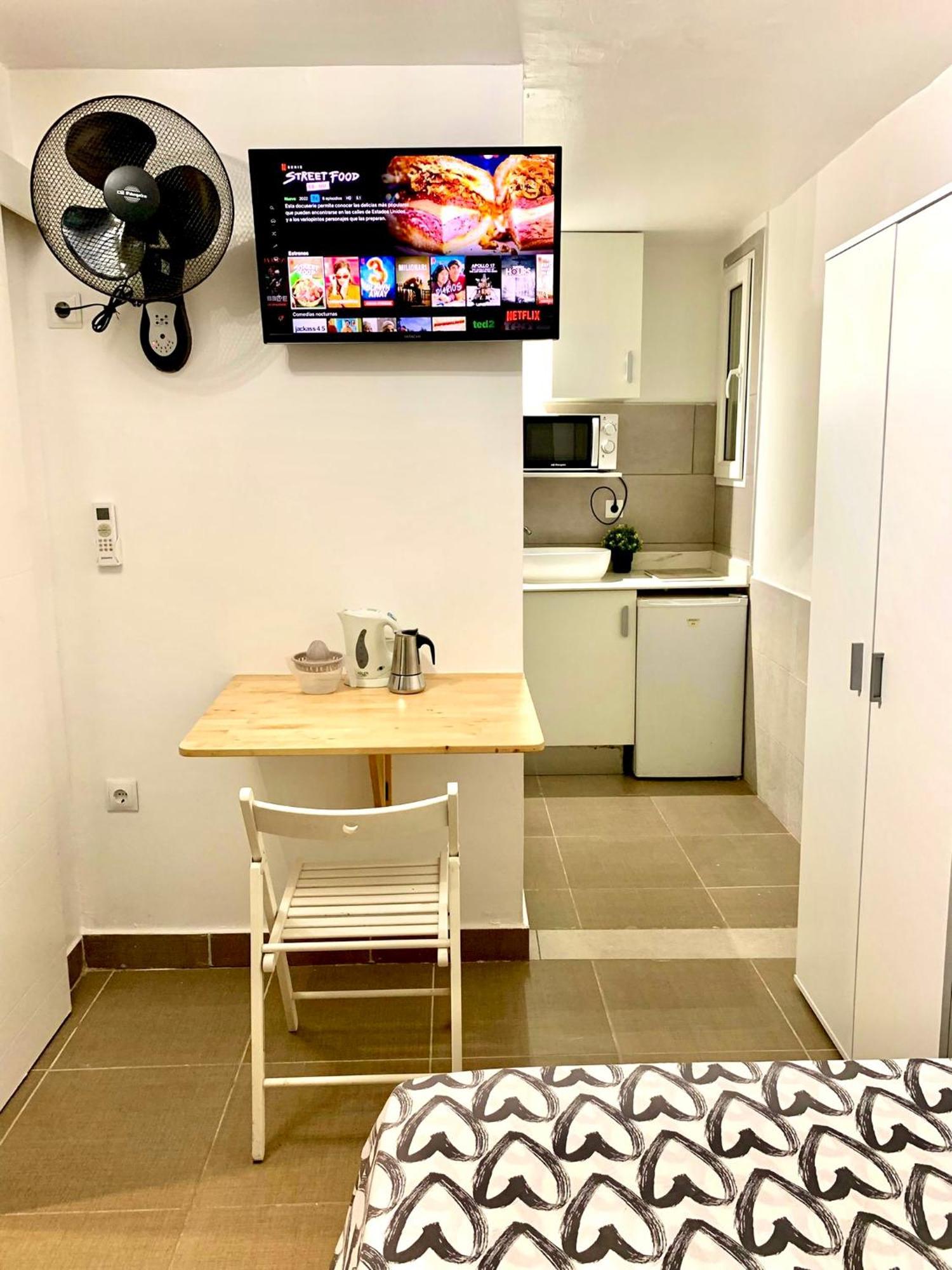 Nice Apartment In Barcelona By Perita Next Metro St T1 Екстер'єр фото